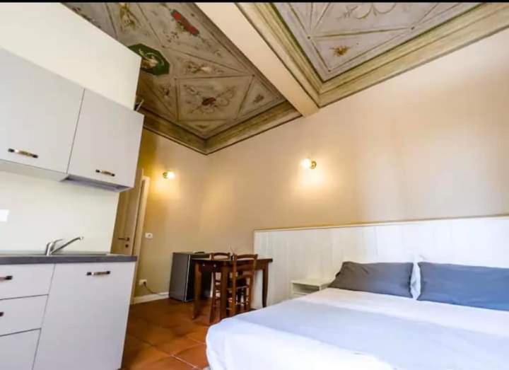 San Petronio Room And Suite Rooms - By Bolognacentro Luxuryh Bolonha Quarto foto